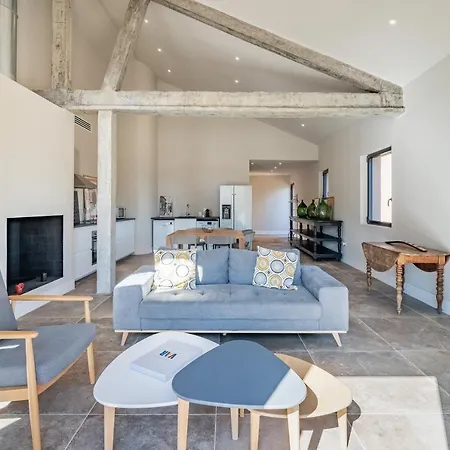 Loft D'architecte Au Coeur D'un Domaine Viticole *