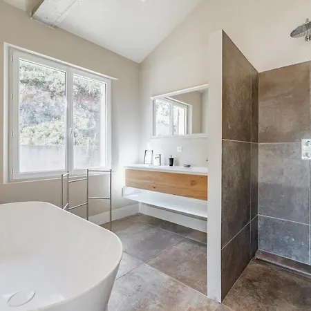 Loft D'architecte Au Coeur D'un Domaine Viticole *